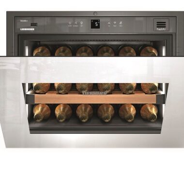 Liebherr Intergrated Wine Cabinet - WKEgw582